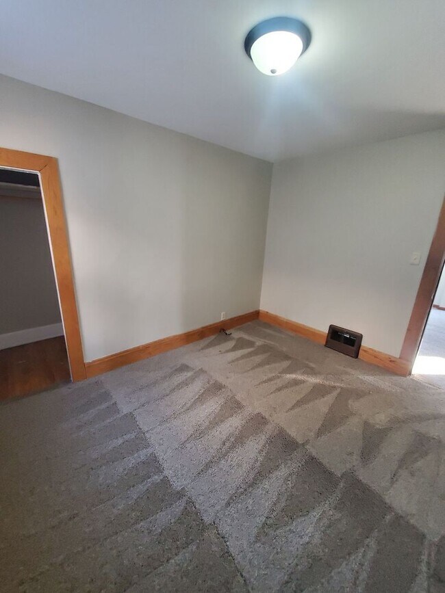 Foto del edificio - 6118 25th Ave