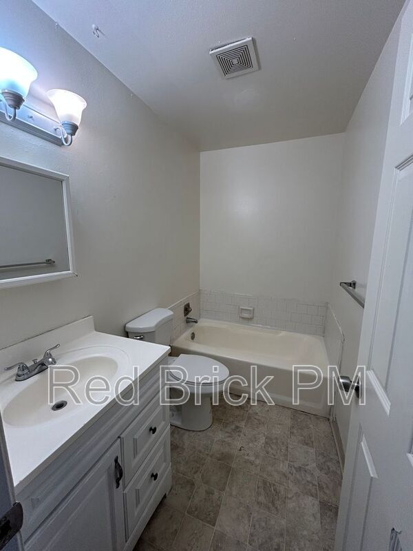 Foto del edificio - 1302 Frankfort Ct