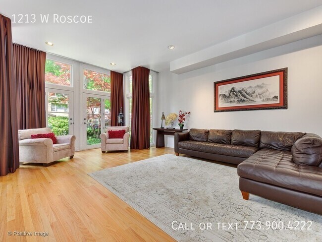 Building Photo - Rarely available single family home for re...