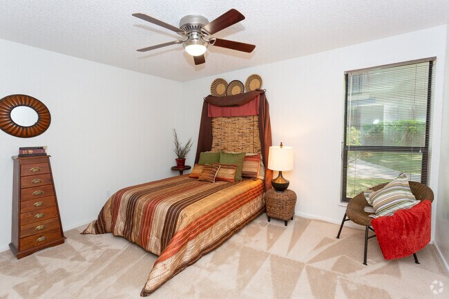 1HAB 1BA - 680 ft² - Deerfield Village