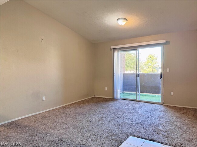 Foto del edificio - 555 E Silverado Ranch Blvd