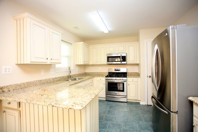 Building Photo - 7711 Nicolette Ct
