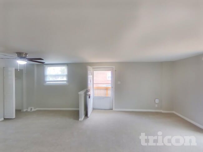 Foto del edificio - 137 Crum Creek Dr