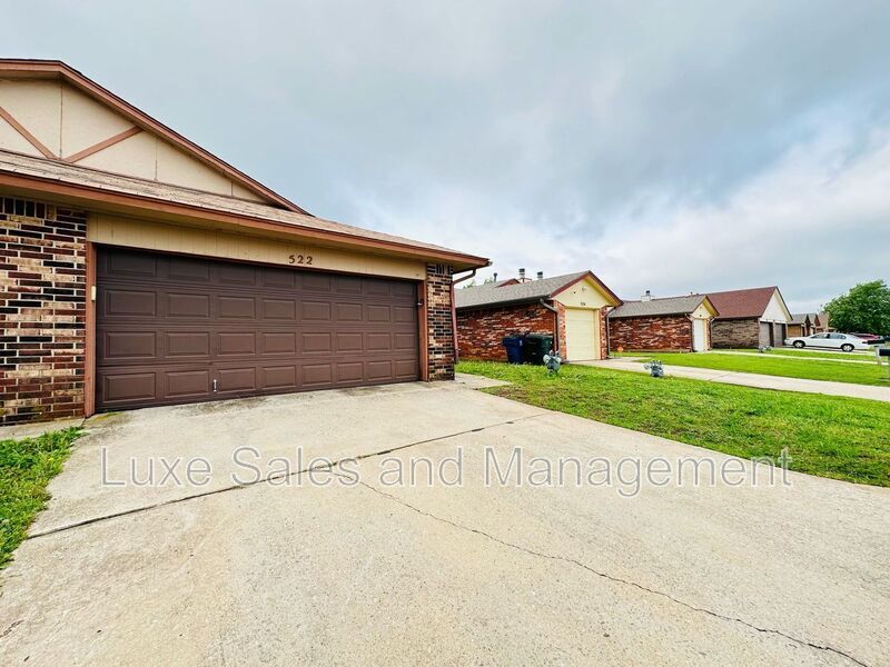Foto principal - 522 Peppertree Ln