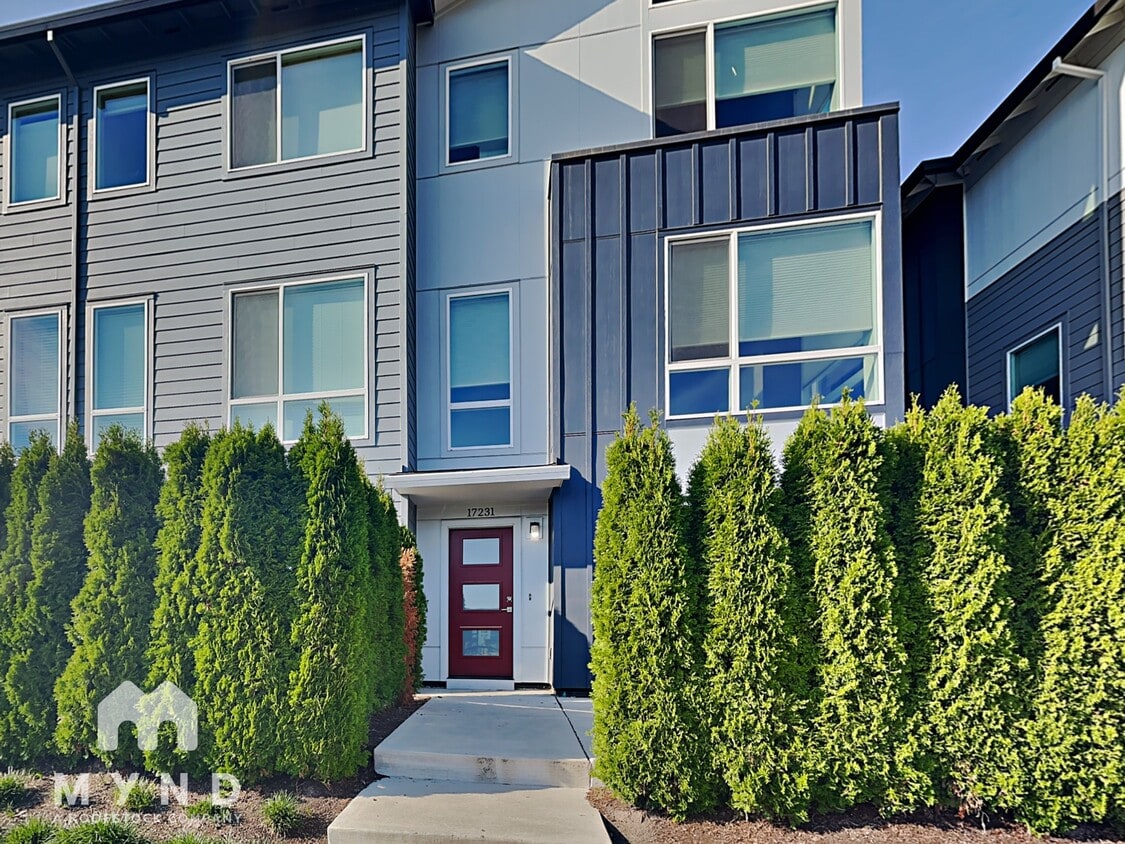 Primary Photo - 17231 SW Goldcrest Ln
