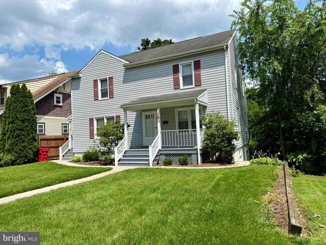 Building Photo - 324 Pangborn Blvd