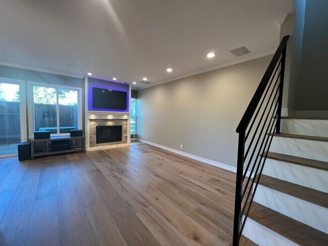 Foto del edificio - Gorgeous Perfectly Appointed 2 Bedroom 2.5...