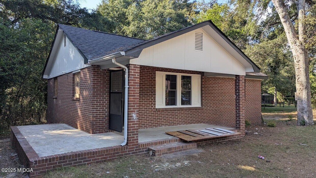 Primary Photo - 3444 Mogul Rd