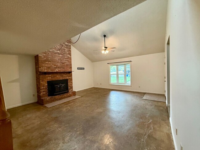 Foto del edificio - 1401 Elmdale Pl