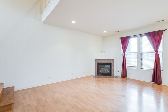 Building Photo - 1106 Bromley Ct
