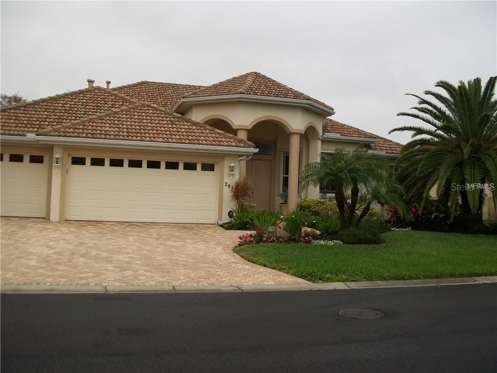 Primary Photo - 2933 Seasons Blvd
