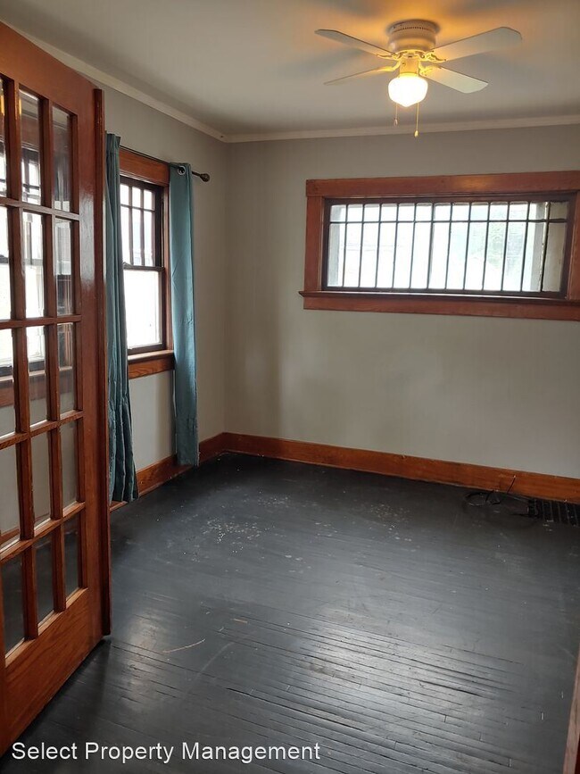 Foto del edificio - 3 br, 1 bath House - 2911 Broadway