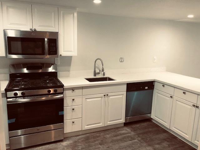 Building Photo - 2 bedroom in Oakland CA 94606