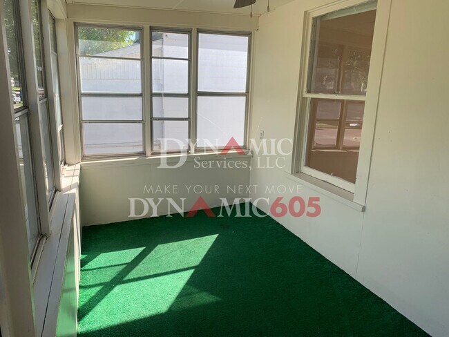 Foto del edificio - 4BD/2BA House with Double Garage by August...