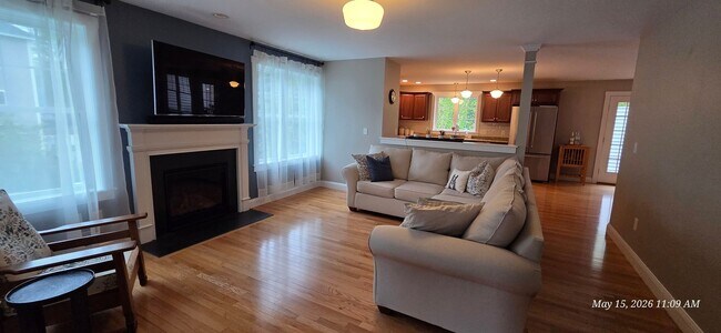 Foto del edificio - Beautiful 3 bed 2.5 bath Ranch in Exeter, NH