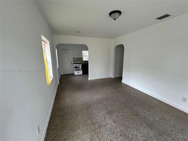 Building Photo - 2316 Madison St