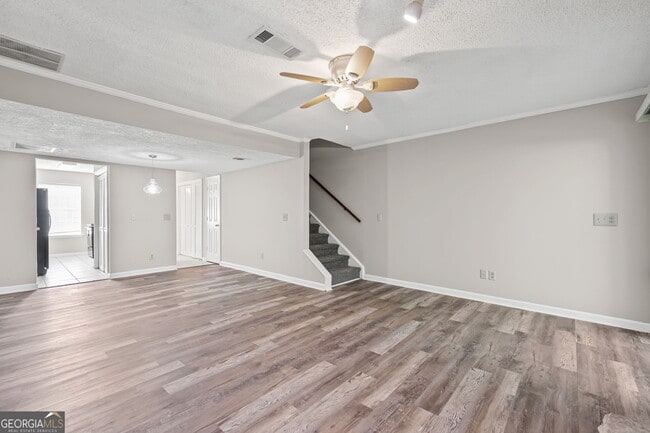 Building Photo - 5313 Waverly Trce