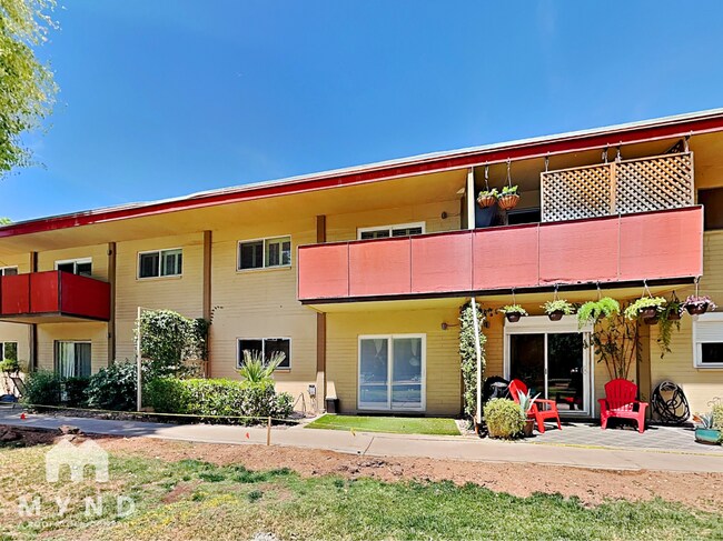 Foto del edificio - 355 E Thomas Rd