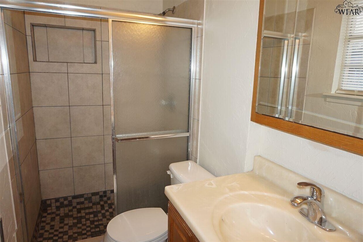 Building Photo - 4629 Sierra Madre Dr