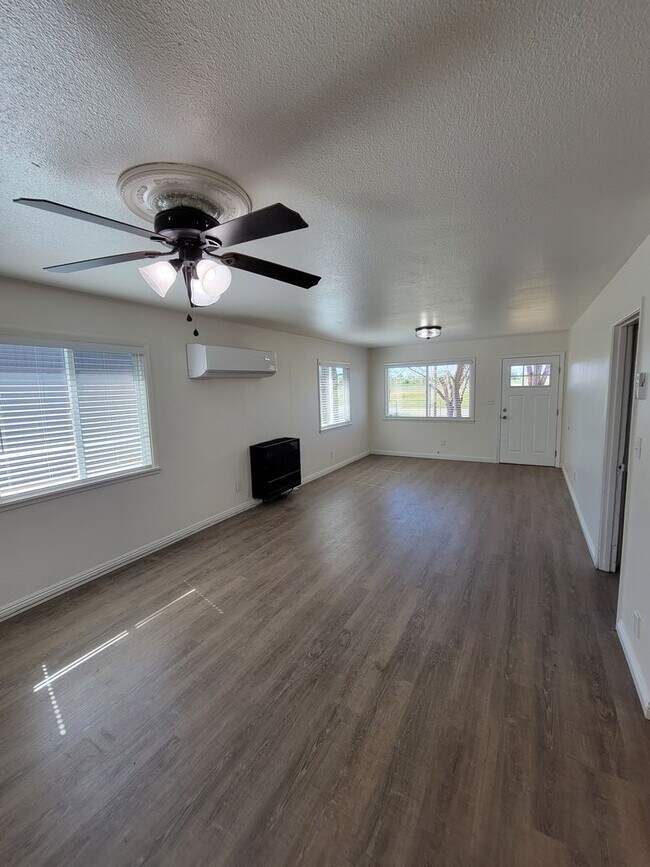 Foto del edificio - Newly Upgraded House near Kent's Market