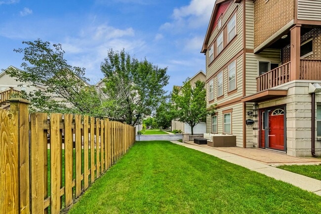 Building Photo - 3910 N Kolmar Ave