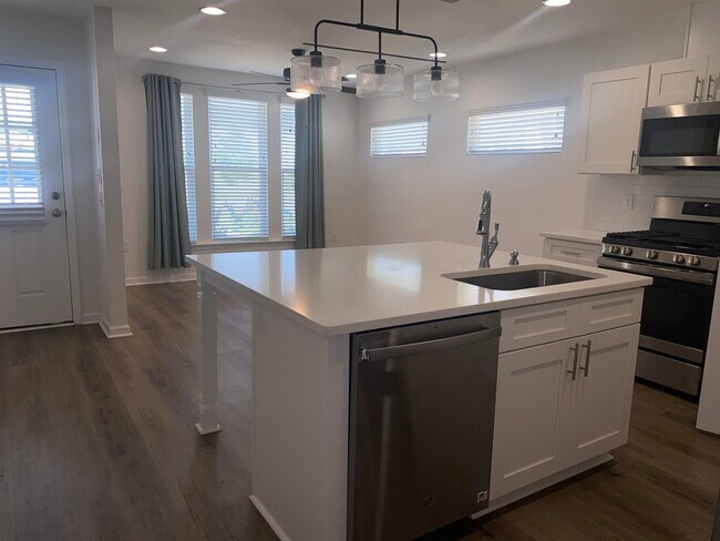 Foto del edificio - 3611 Meadow Vista Ln.