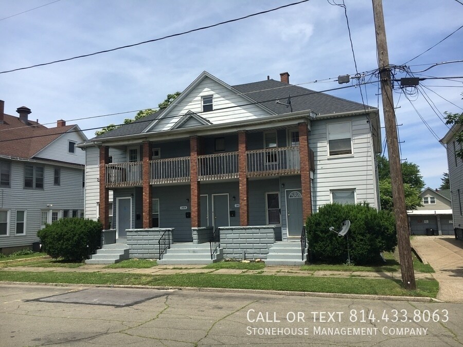 Primary Photo - Large 2nd floor 2 bedroom with Front Deck ...