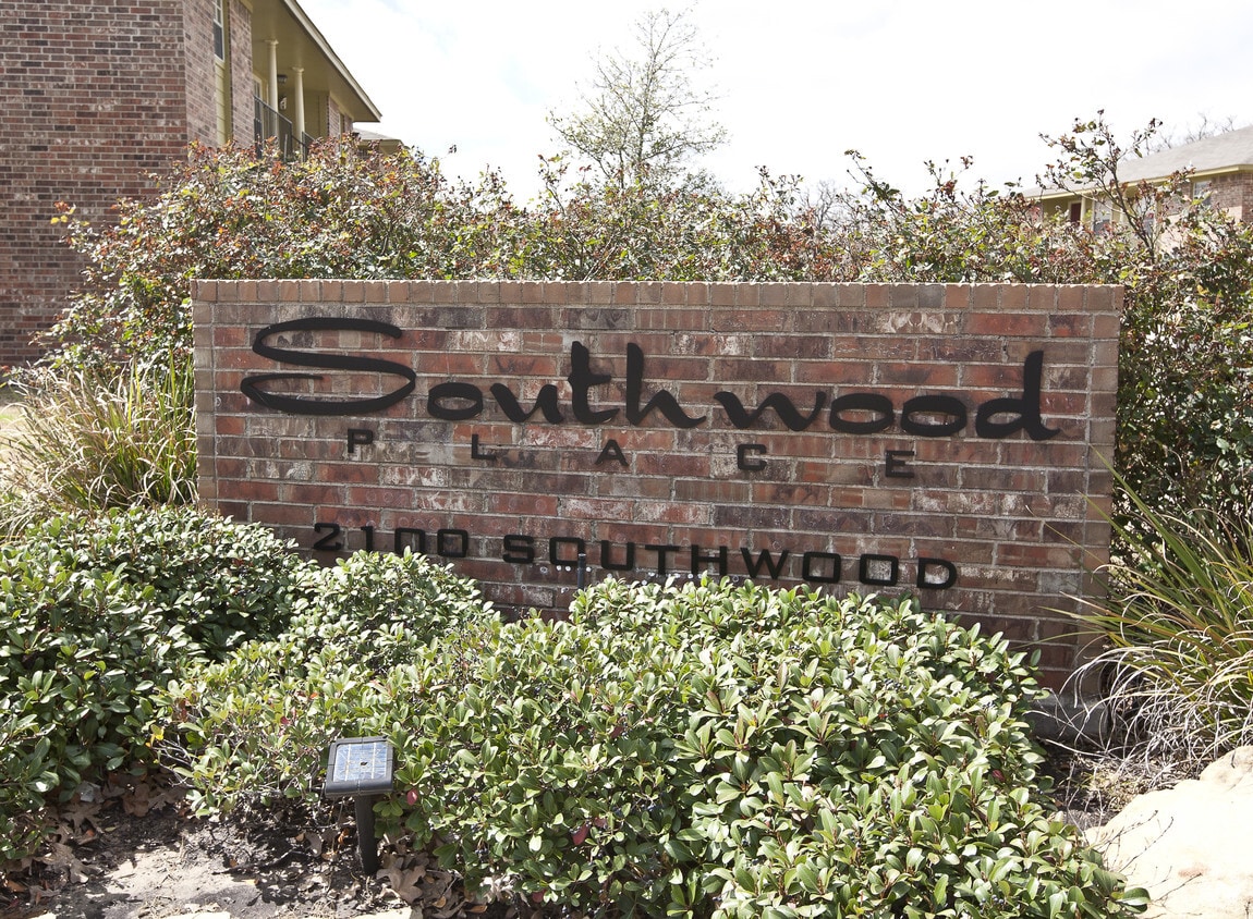 Building Photo - Southwood