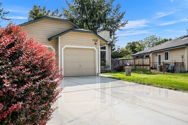 Foto del edificio - 5691 W Parapet Ct