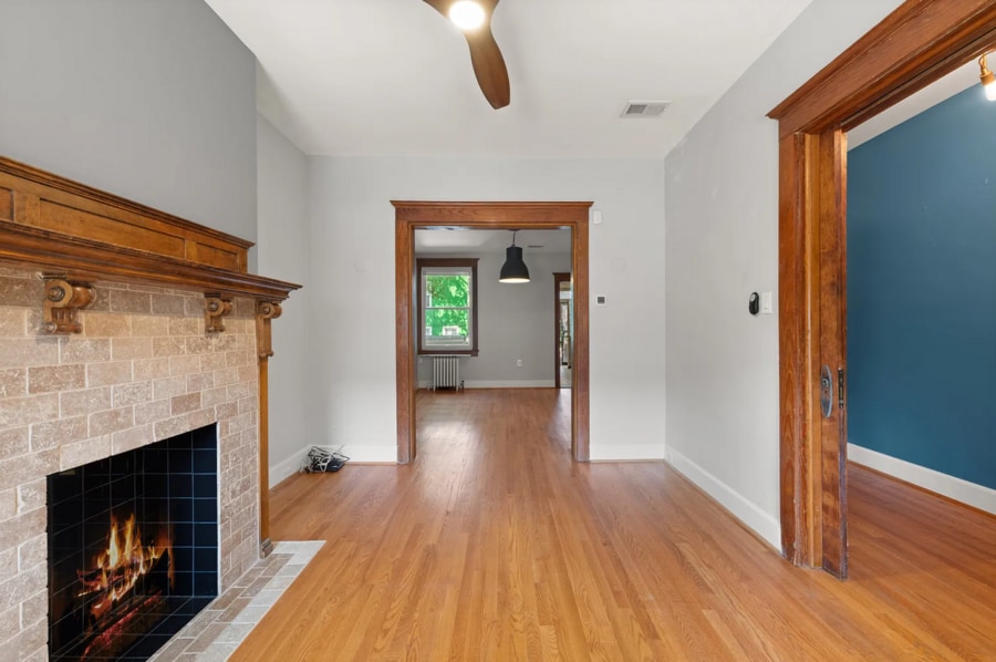 Photo - 445 Newton Place NW-