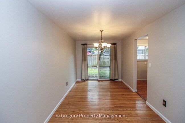 Foto del edificio - Charming, Well Maintained 4 Bedroom, 2.5 Bathroom Bothell Area Home in Northshore S.D. Spacious F...