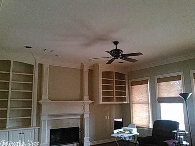Building Photo - 11 Deauville Cir