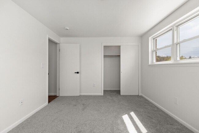 Foto del interior - Swiss Village Apartments