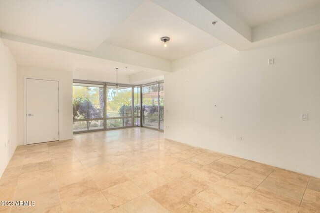Building Photo - 7161 E Rancho Vista Dr