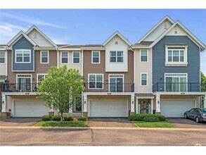 Building Photo - 11917 Emery Village Dr N