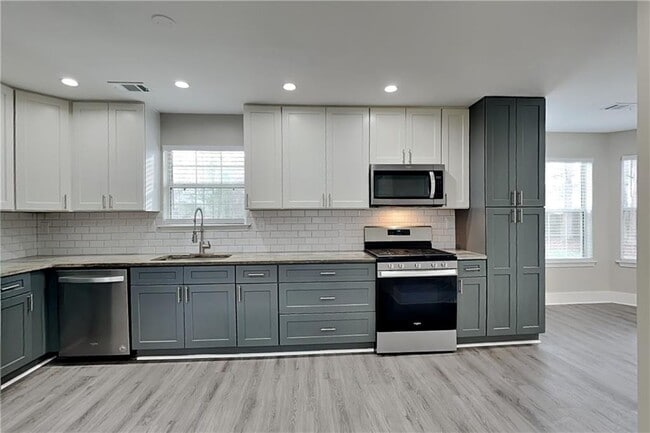 Foto del edificio - 104 Silvergrass Dr