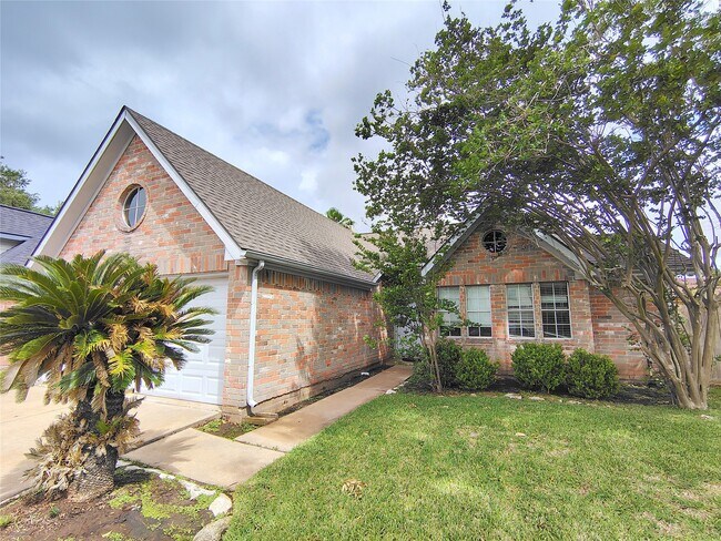 Building Photo - 4407 Waterfall Way