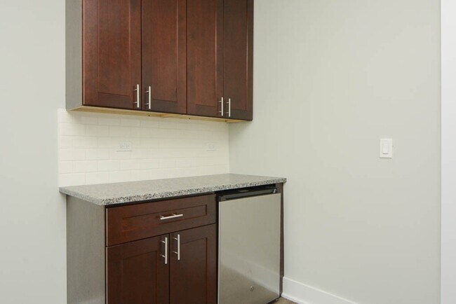 Foto del edificio - 725 St Johns Ave