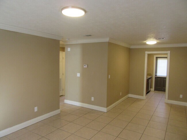 Foto del edificio - 1410 New York Ave