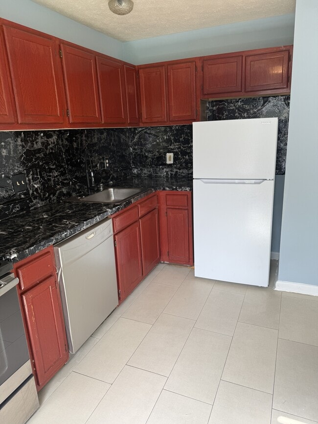 Building Photo - 2722 Sweetwater Ct