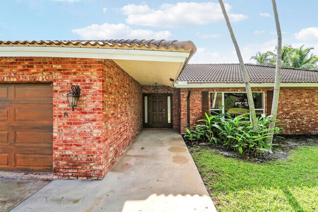 Foto del edificio - 100 SW 15th Ct