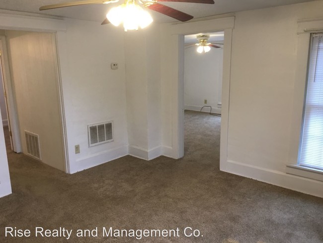 Building Photo - 595-597 Zanesville Ave