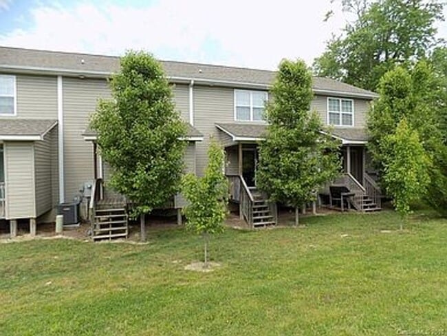 Foto del edificio - Townhouse Rental-Fletcher, NC