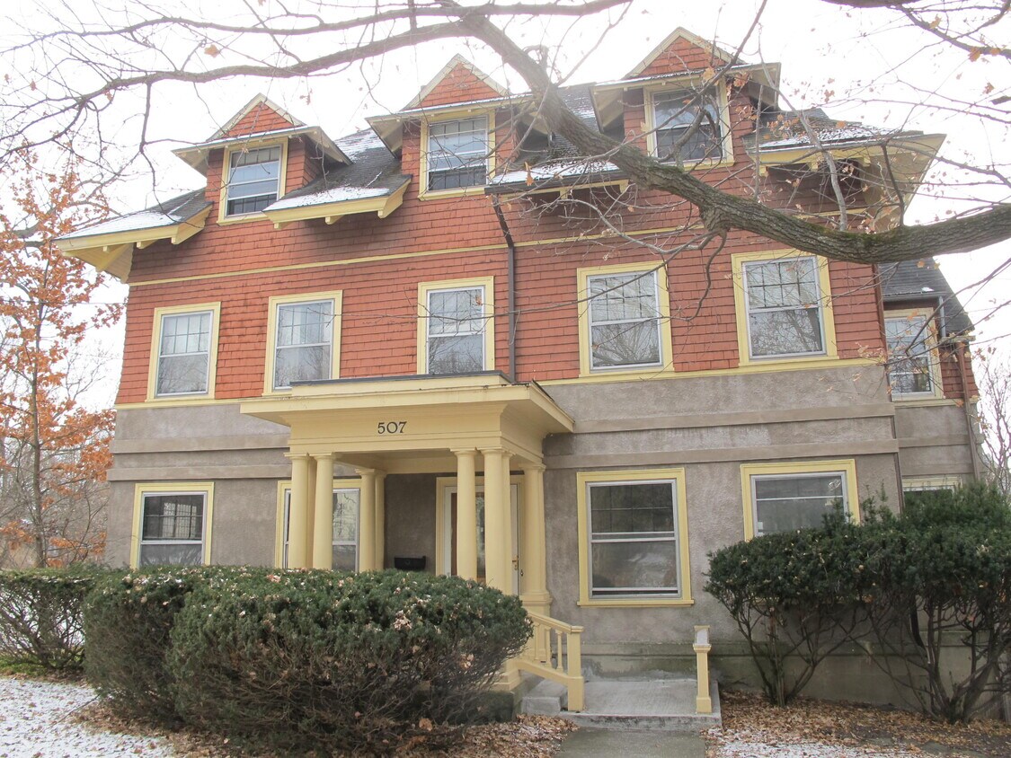 Primary Photo - 507 E Seneca St
