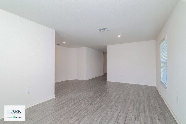 Foto del edificio - 217 Kensington View Blvd