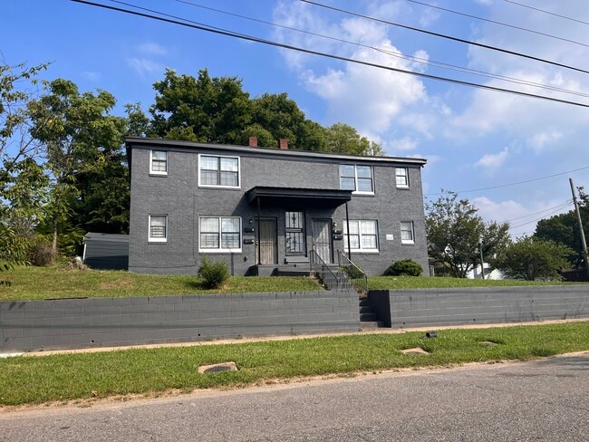 Building Photo - 574 N 4th St