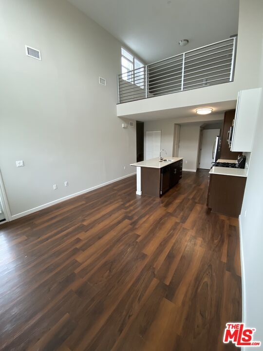 Foto del edificio - 1008 Lake St