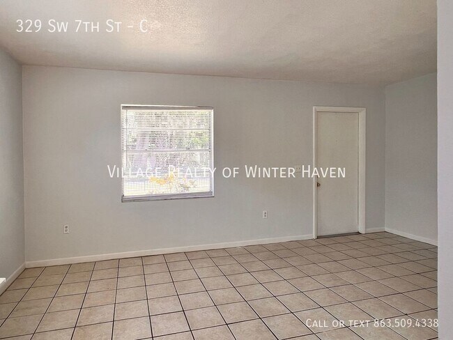 Building Photo - Cute Downtown 2 Bedroom Apartment