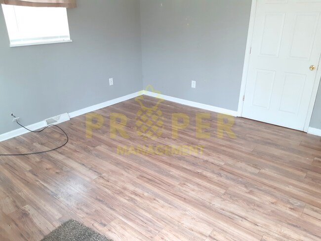 Building Photo - very nice 3 bedrooms Brick Ranch