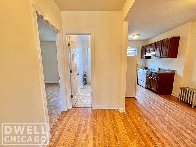 Foto del edificio - 2606 N Kimball Ave